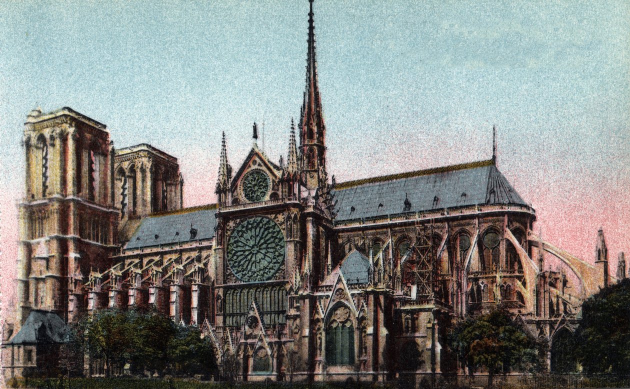 Pariisi: Cathedrale Notre Damen (Notre-Dame) ulkonäkymä eteläpuolelta. Goottilainen arkkitehtuuri. Valokuva vuodelta 1920 Pariisin kaupungin "" Artistic Album -albumissa". Yksityinen kokoelma. tekijältä Anonymous Anonymous