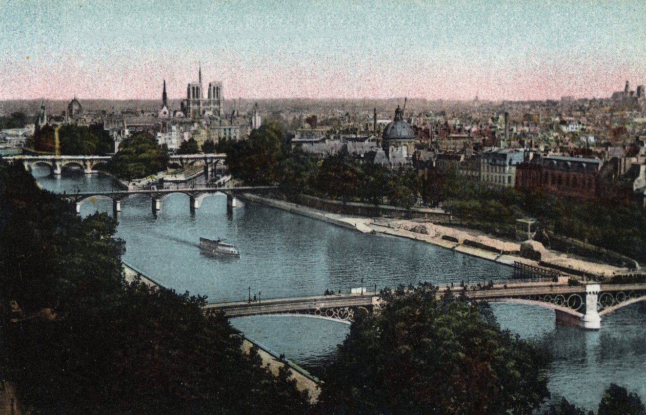 Pariisi: panoraama Seine-joelle kohti Cathedrale Notre Damea (Notre-Dame) ja Ile de la Citea. Valokuva vuodelta 1920 Pariisin kaupungin "" Artistic Album -albumissa". Yksityinen kokoelma. tekijältä Anonymous Anonymous