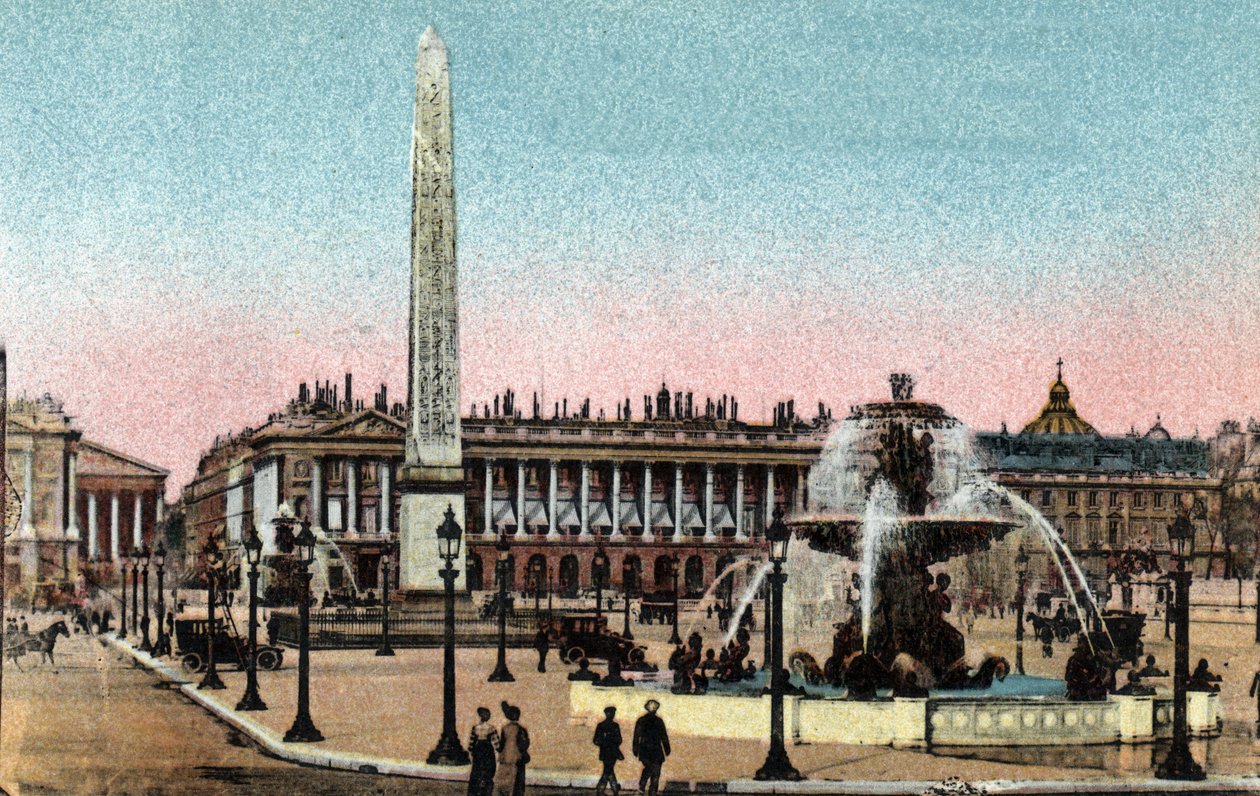 Pariisi: näkymä Place de la Concordelle suihkulähteineen ja obeliskille. (Derriere Hotel de la marine (Hotel du Garde Meuble) Valokuva vuodelta 1920 Pariisin kaupungin "" taiteellisessa albumissa". Yksityinen kokoelma. tekijältä Anonymous Anonymous