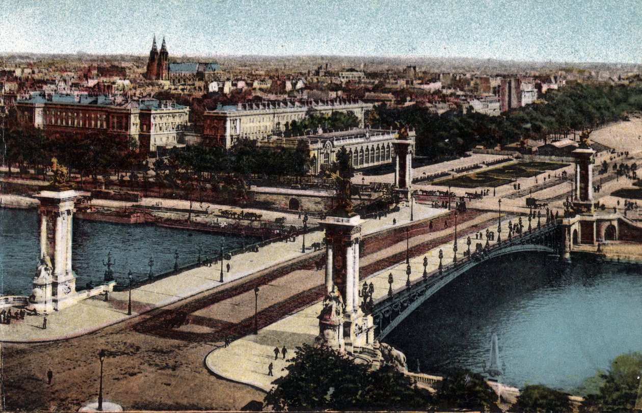 Pariisi: näkymä Alexandre III:n sillalle Seinen varrella. Valokuva vuodelta 1920 Pariisin kaupungin "" Artistic Album -albumissa". Yksityinen kokoelma. tekijältä Anonymous Anonymous