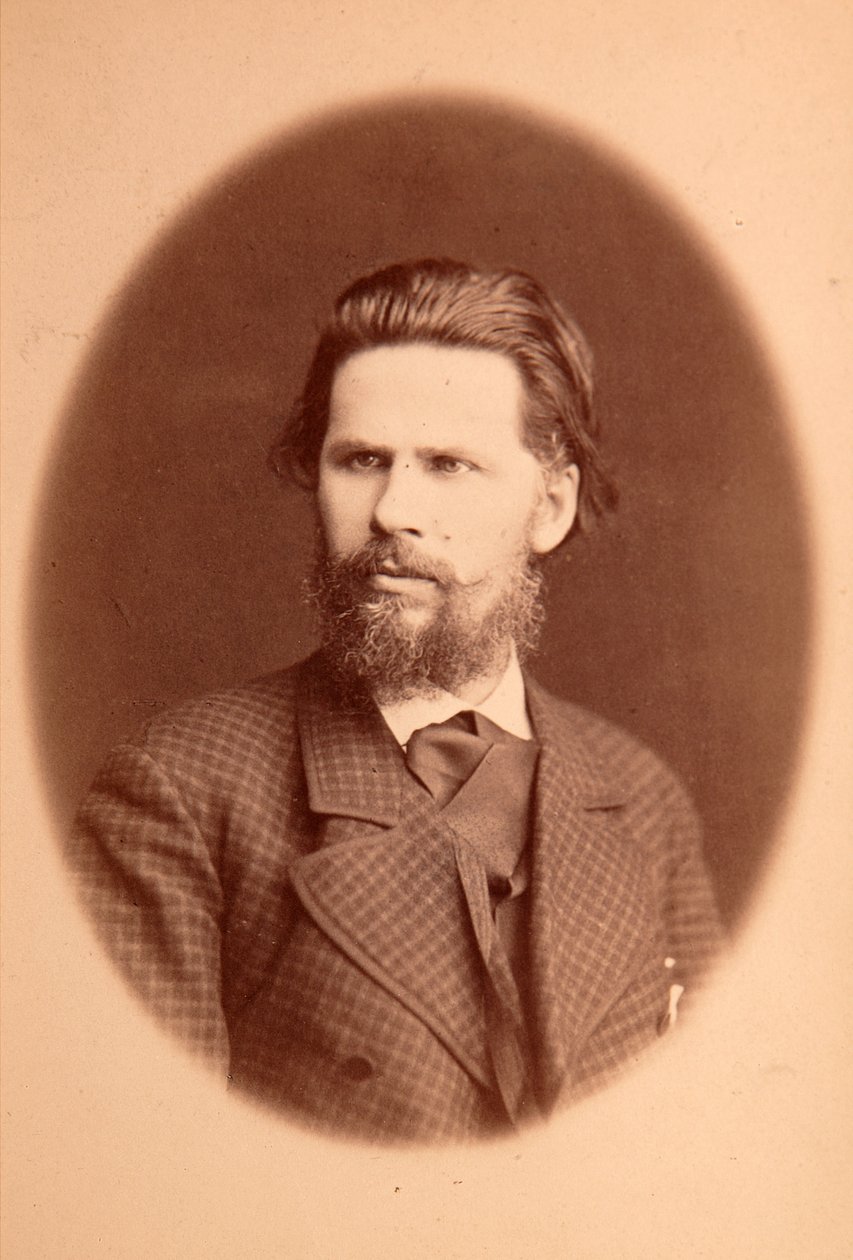 Taiteilija Ivan Nikolajevitsh (Nikolaevich) Kramskoi (1837-1887) muotokuva. Albumin valokuva tekijältä Anonymous Anonymous