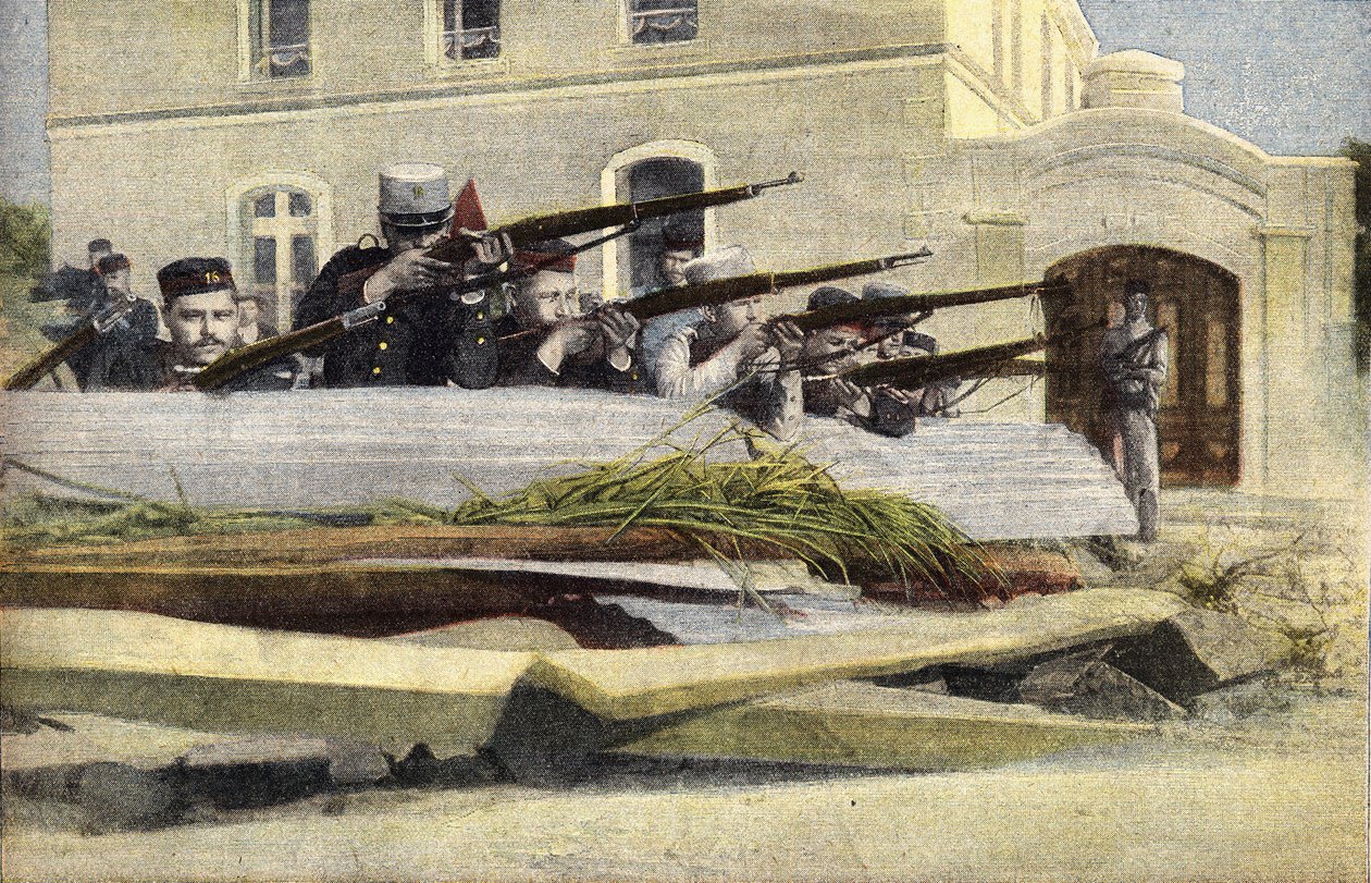 Portugalin vallankumous: barrikadi kadulla Lissabonissa. Kaiverrus. Yksi sanomalehdestä "" Le petit parisien"" 23.10.1910. Yksityinen kokoelma. tekijältä Anonymous Anonymous