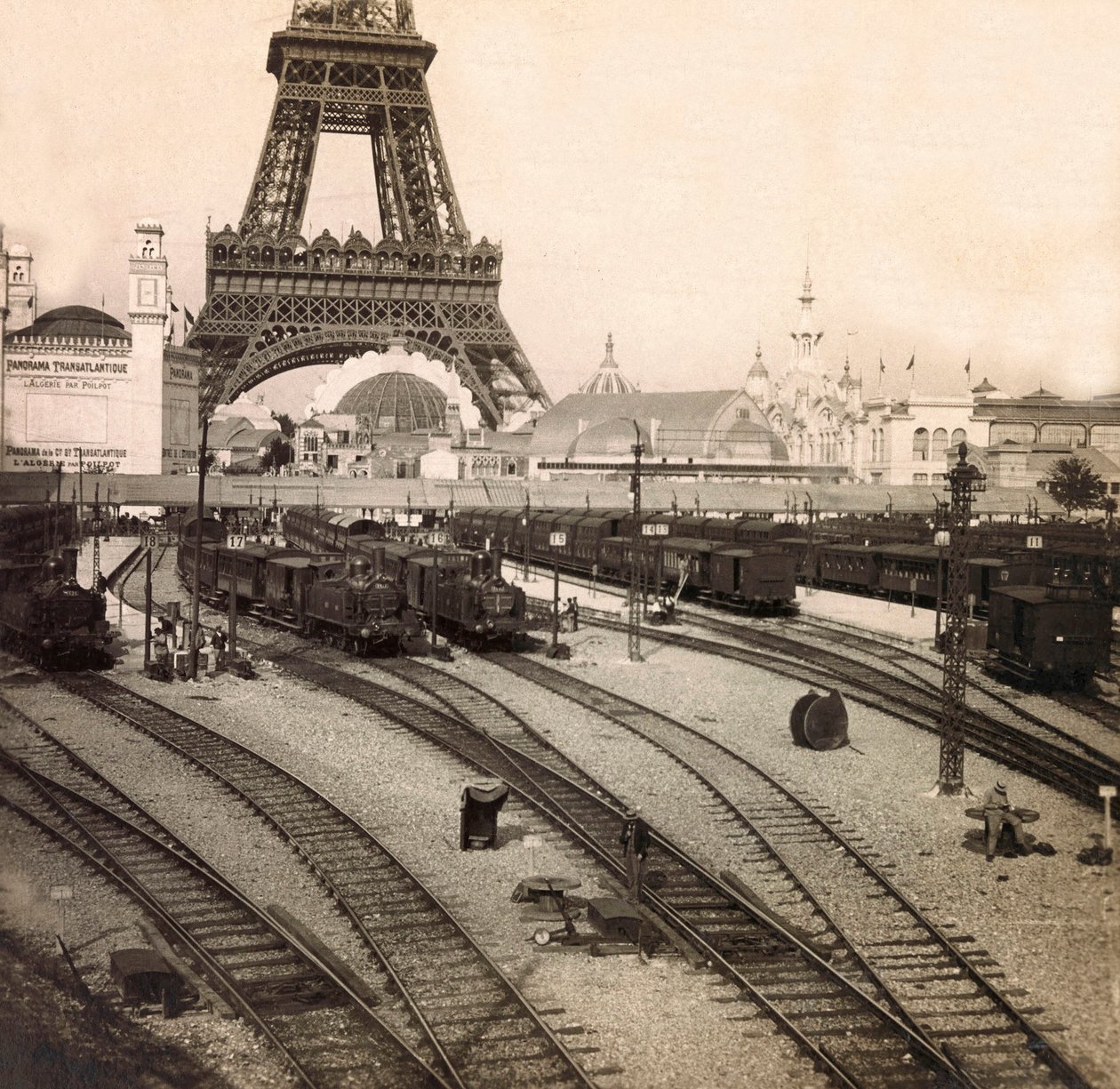 Vuoden 1900 maailmannäyttely - Universelle de 1900 -näyttely Pariisissa: Champs de Marsin asema - yksityinen kokoelma tekijältä Anonymous Anonymous