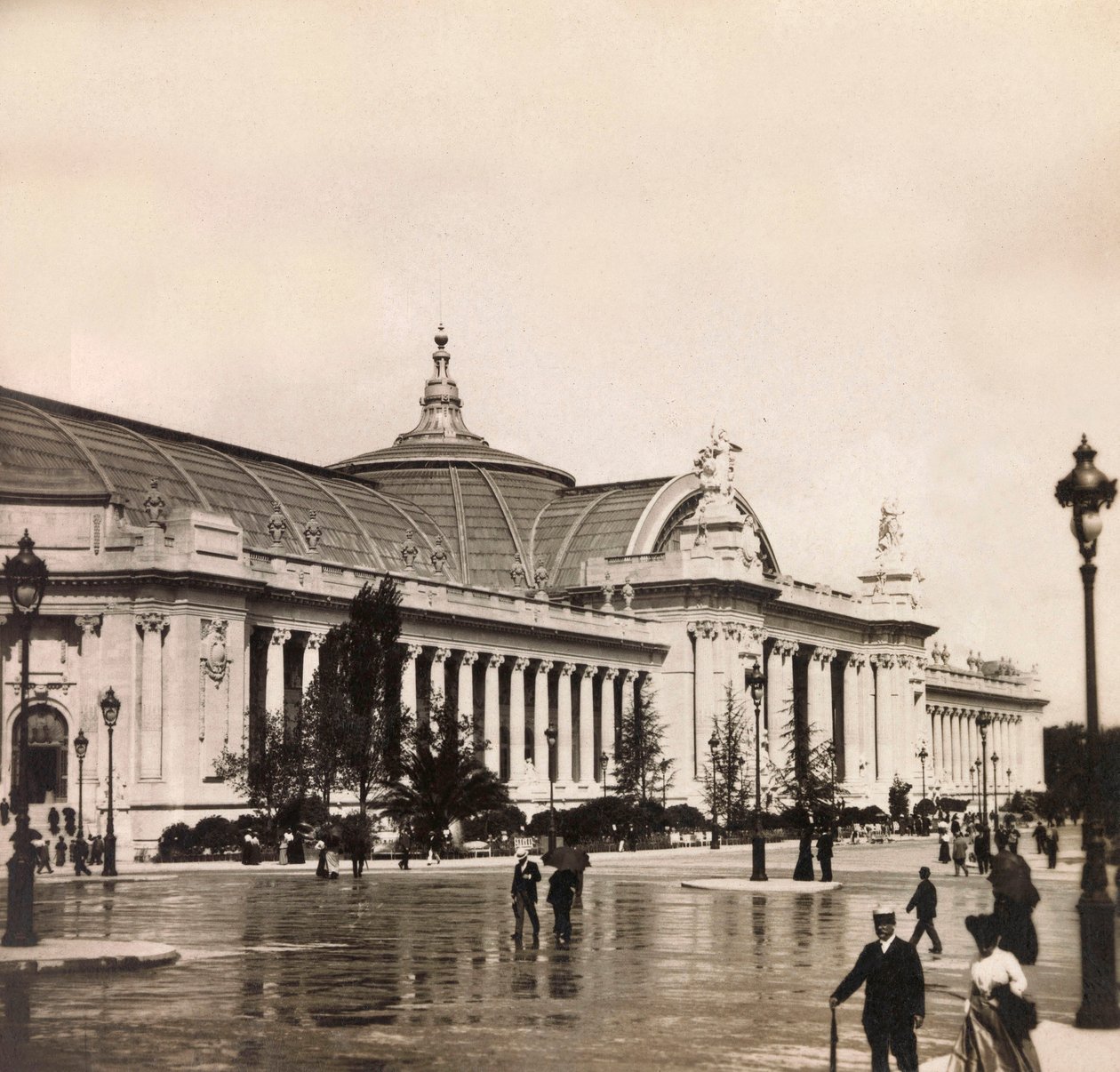 Vuoden 1900 maailmannäyttely - Universelle de 1900 -näyttely Pariisissa: Grand Palais - yksityinen kokoelma tekijältä Anonymous Anonymous