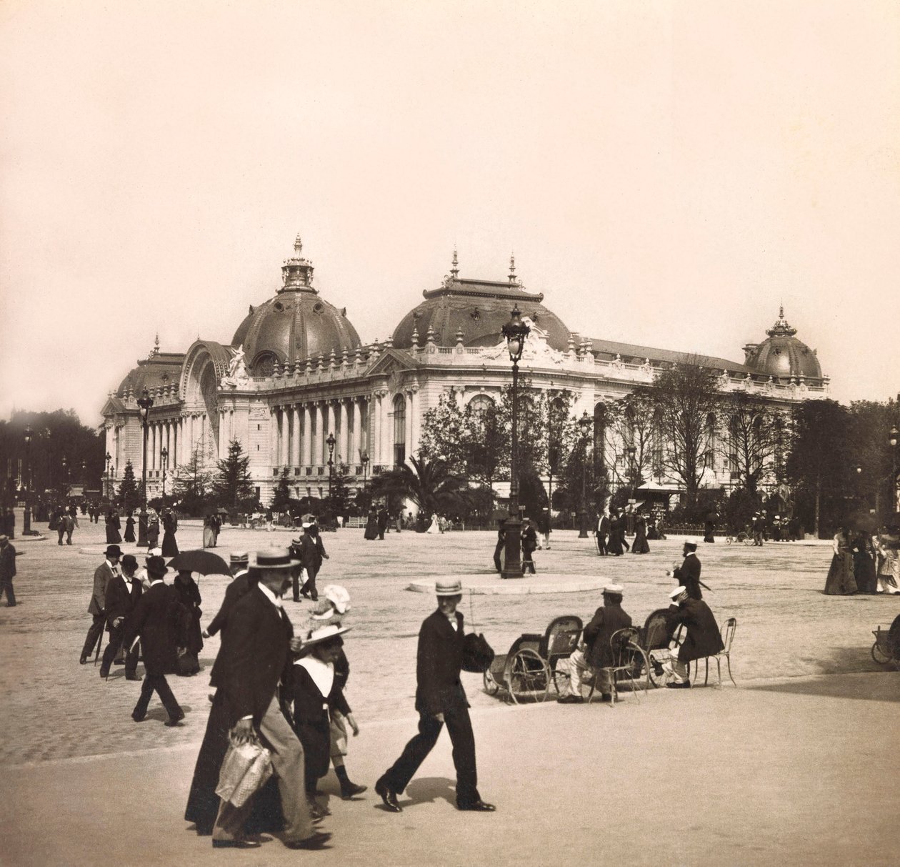 Universelle de 1900 -näyttely Pariisissa: Le Pepetit Palais - yksityinen kokoelma tekijältä Anonymous Anonymous