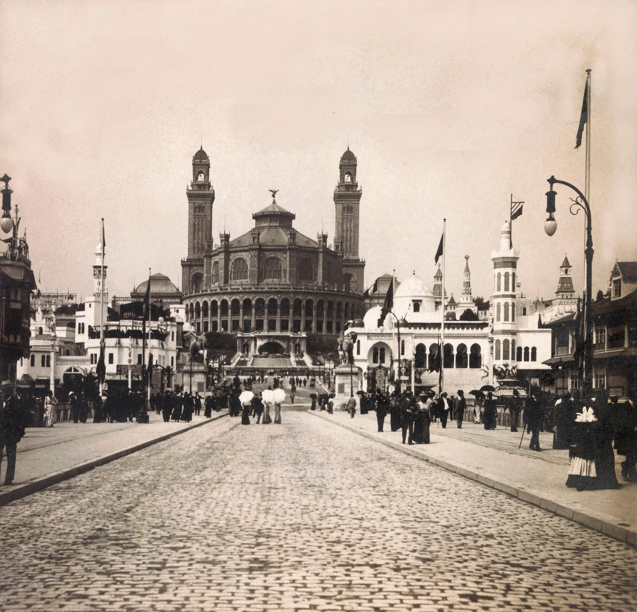 Vuoden 1900 maailmannäyttely - Universelle de 1900 -näyttely Pariisissa: Le Trocadero - yksityinen kokoelma tekijältä Anonymous Anonymous