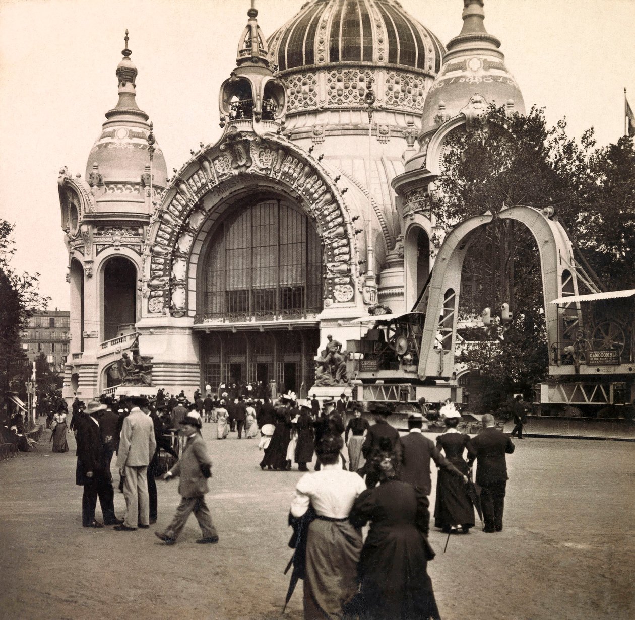 Vuoden 1900 maailmannäyttely - Universelle de 1900 -näyttely Pariisissa: Palais de la Metallurgie - yksityinen kokoelma tekijältä Anonymous Anonymous