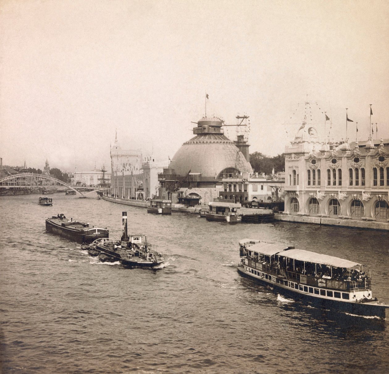 Vuoden 1900 maailmannäyttely - Universelle de 1900 -näyttely Pariisissa: Panoraamanäkymä Seine-joelle, vasen ranta - yksityinen kokoelma tekijältä Anonymous Anonymous
