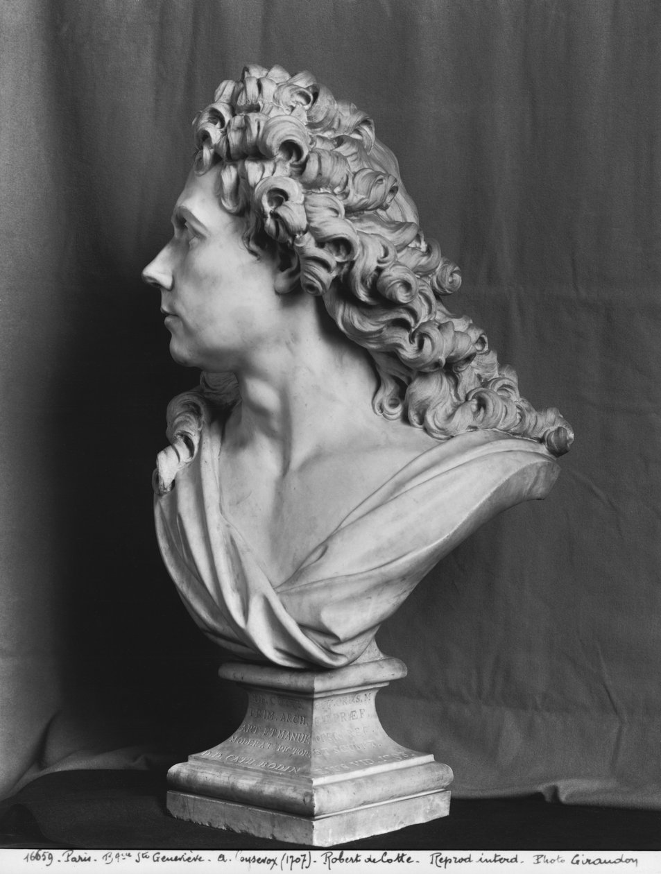 Robert de Cotten rintakuva, 1707 (katso myös 346009, 346010) (marmori) tekijältä Antoine Coysevox