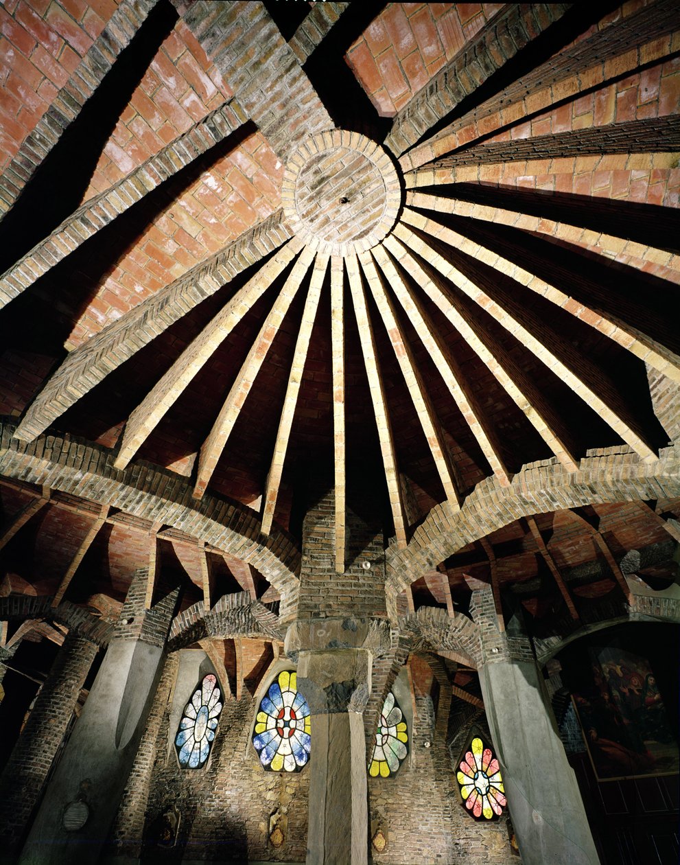 Guellin kryptan katto, 1908-15 tekijältä Antonio Gaudi