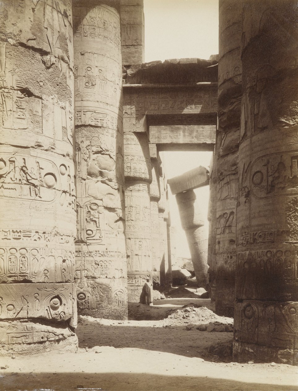 Hypostyle Hallin sisustus, Karnak tekijältä Antonio Beato