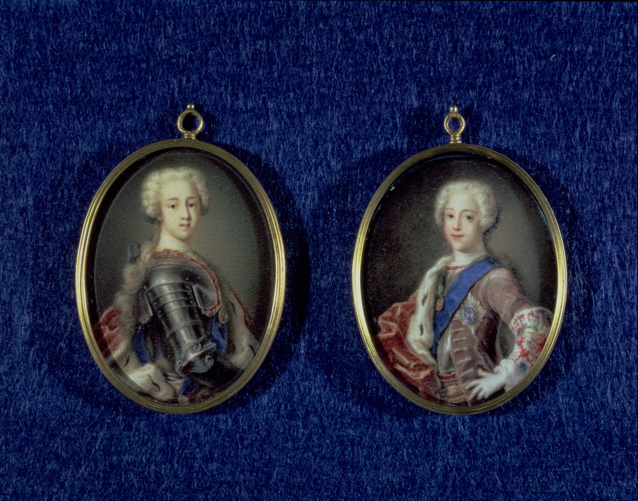 Prinssi Henry Benedict Stuart (1725-1807) ja prinssi Charles Edward Stuart (1720-88), n. 1734 (öljy norsunluun) tekijältä Antonio David