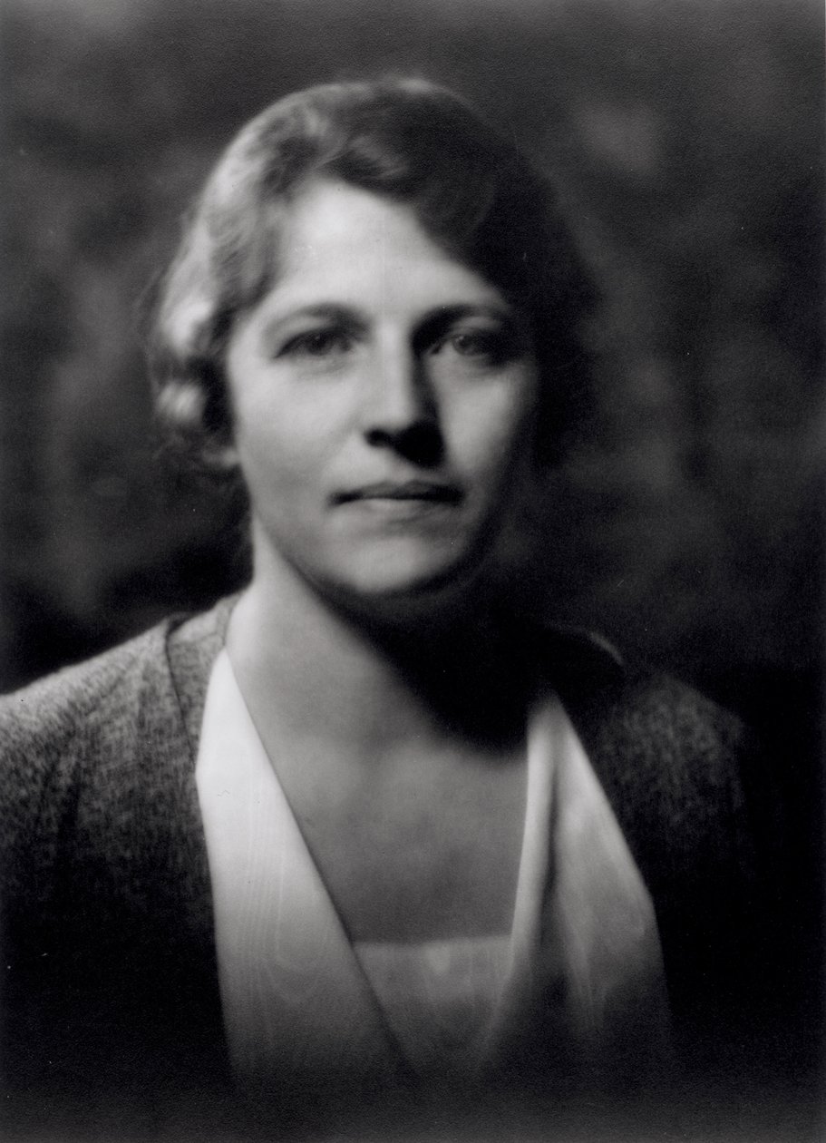 Pearl Buck (1892-1973) tekijältä Arnold Genthe