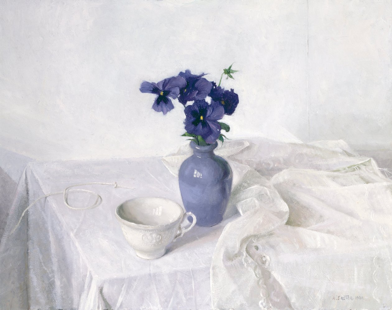 Orvokit sinisessä maljakossa, asetelma, 1990 tekijältä Arthur Easton