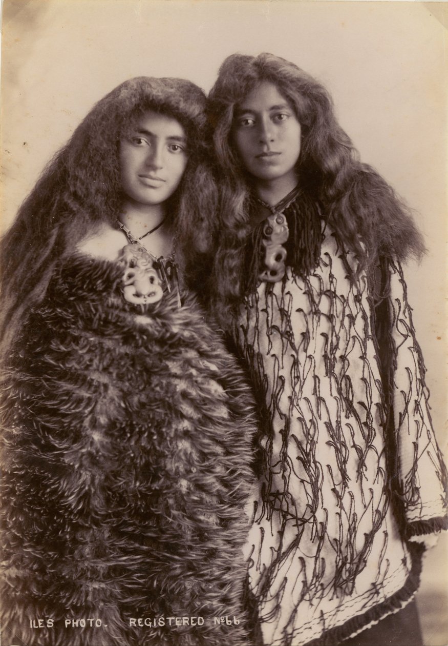 Maori -naiset, Uusi -Seelanti tekijältä Arthur James Iles