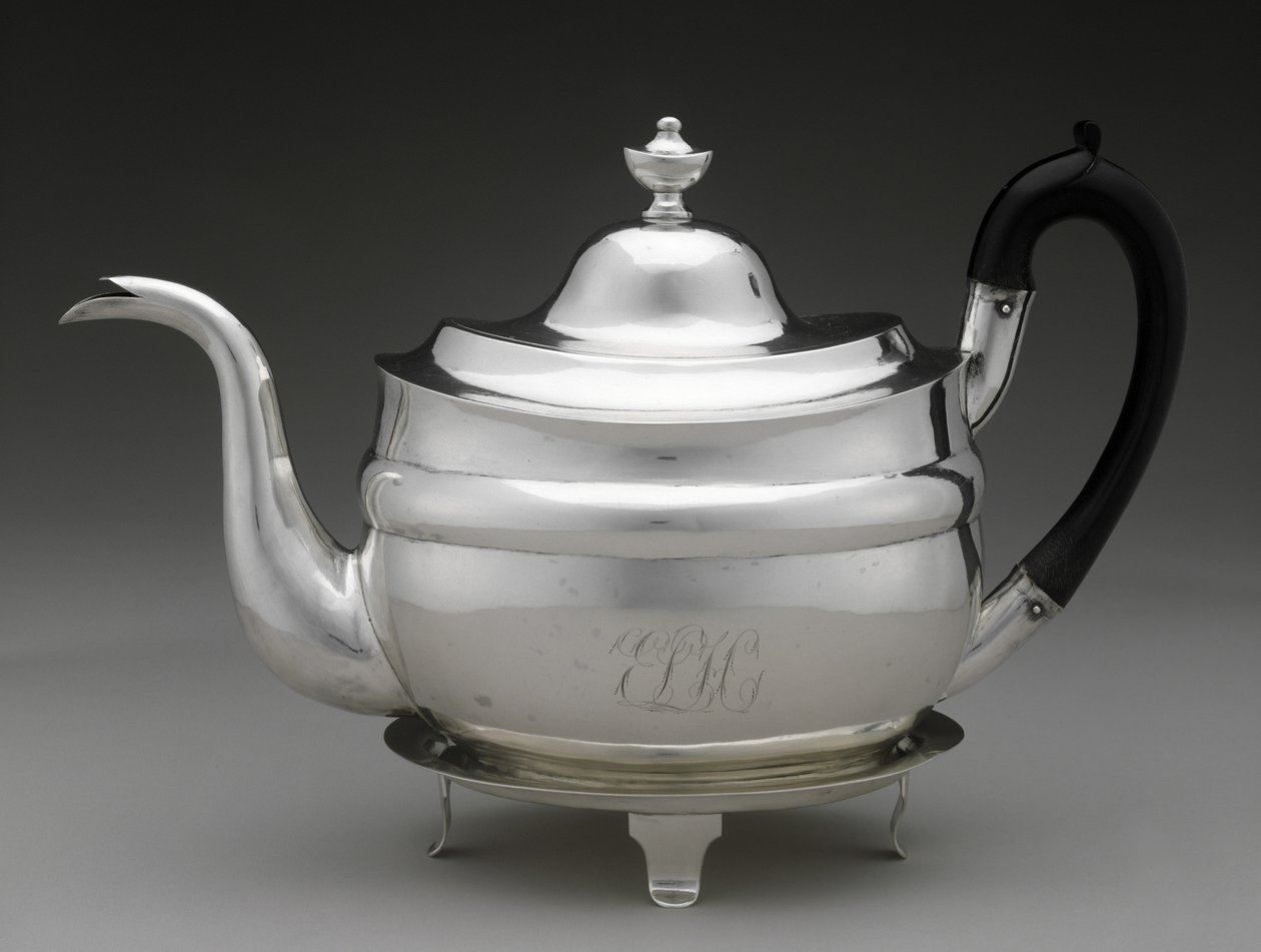 Teekannu ja kansi jalustalla, c. 1798-1812 (hopea) tekijältä Asa Whitney