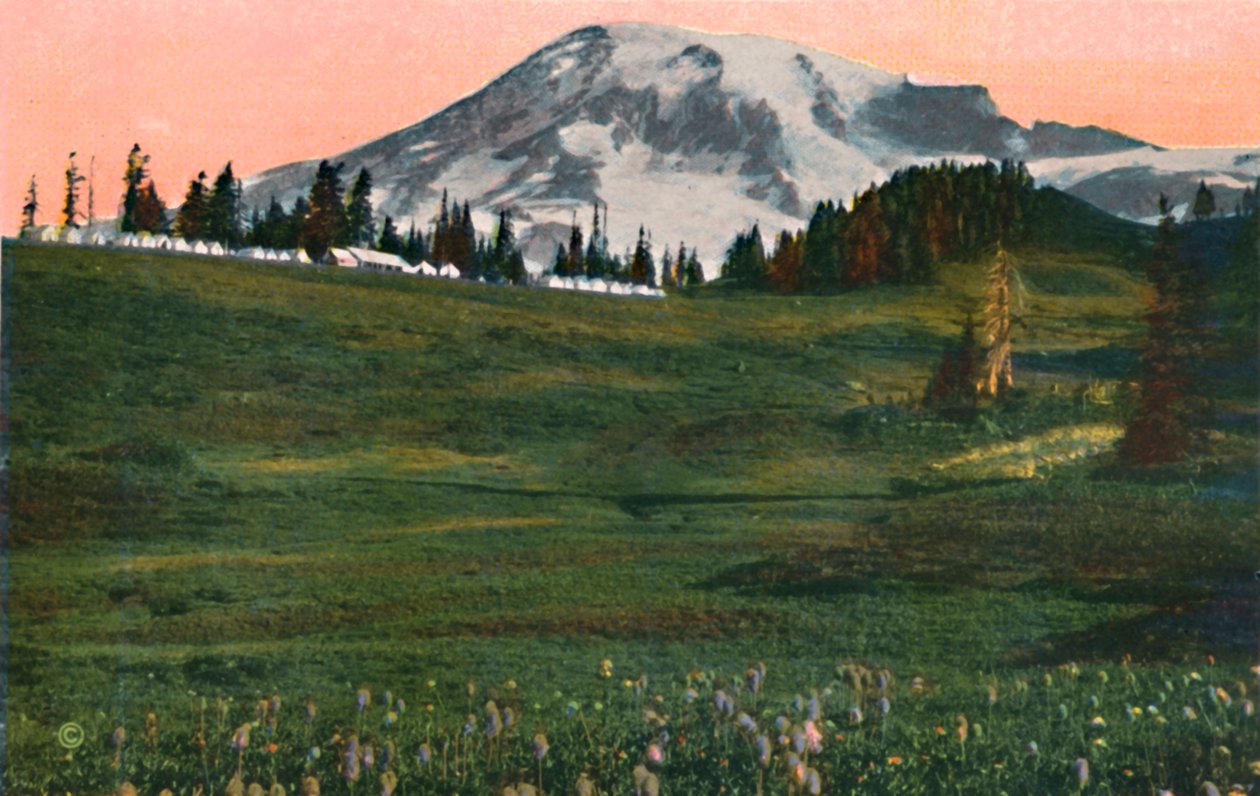 Pilvien leiri, Mount Rainier, vuodelta 1916 tekijältä Asahel Curtis