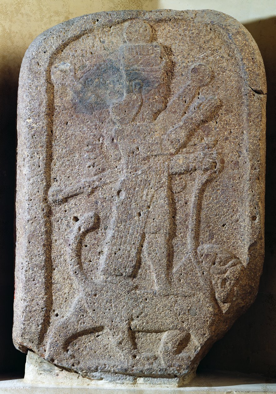 Stele, joka kuvaa Arbelen Ishtaria leijonan päällä tekijältä Assyrian