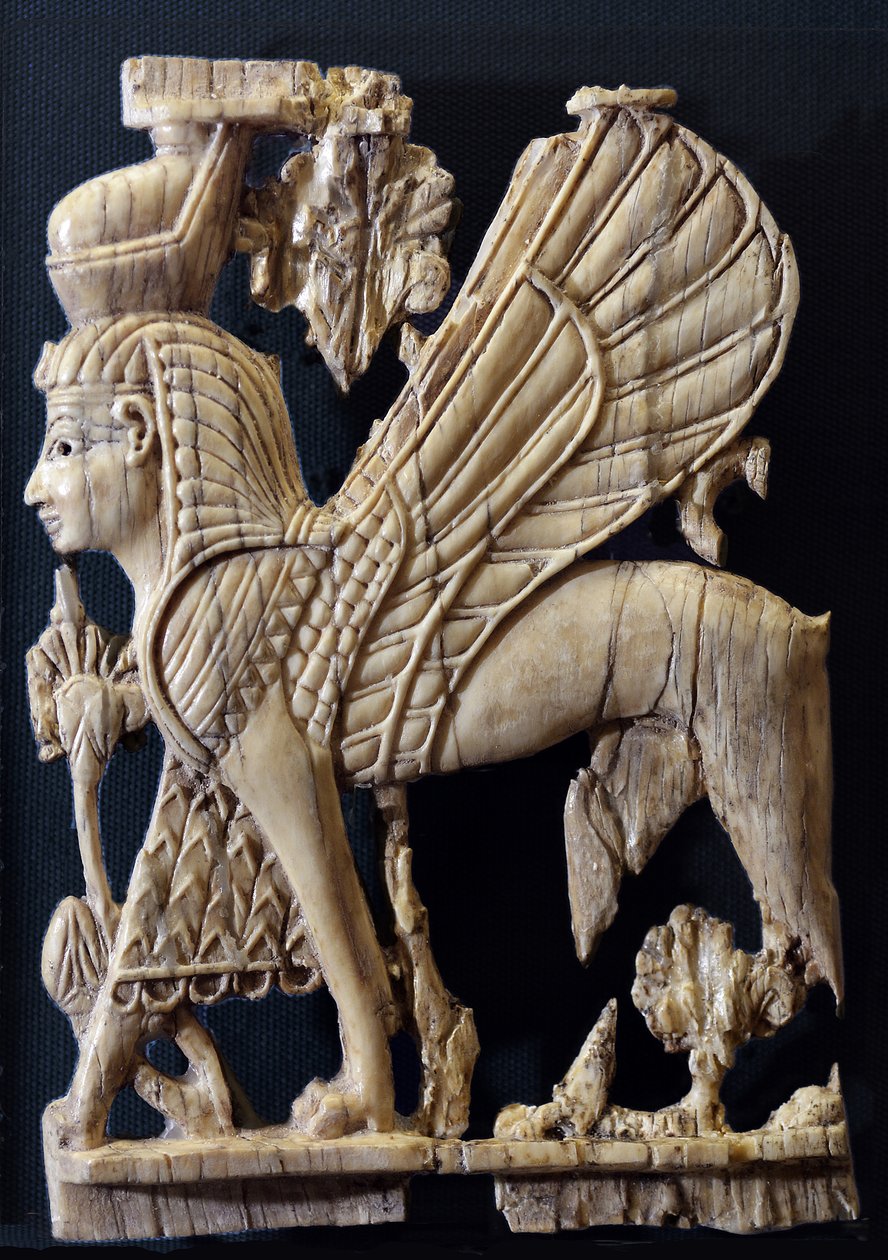 Siivekäs griffin ihmiskasvoilla, foinikialaistyylinen norsunluun koristelu, Nimrud, 800-700 eKr. (norsunluu) tekijältä Assyrian