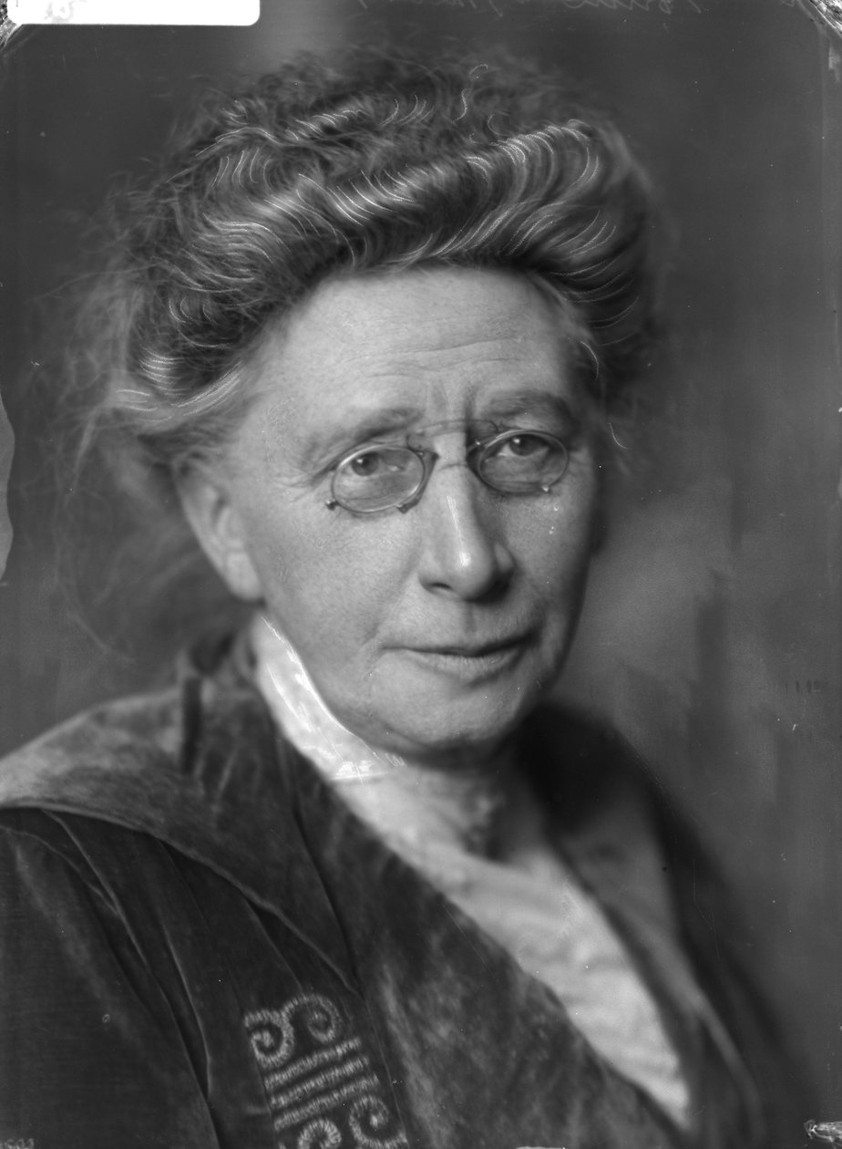 Beschrijving Portret van Catharina van Rennes (1858-1940) tekijältä Jacob Merkelbach