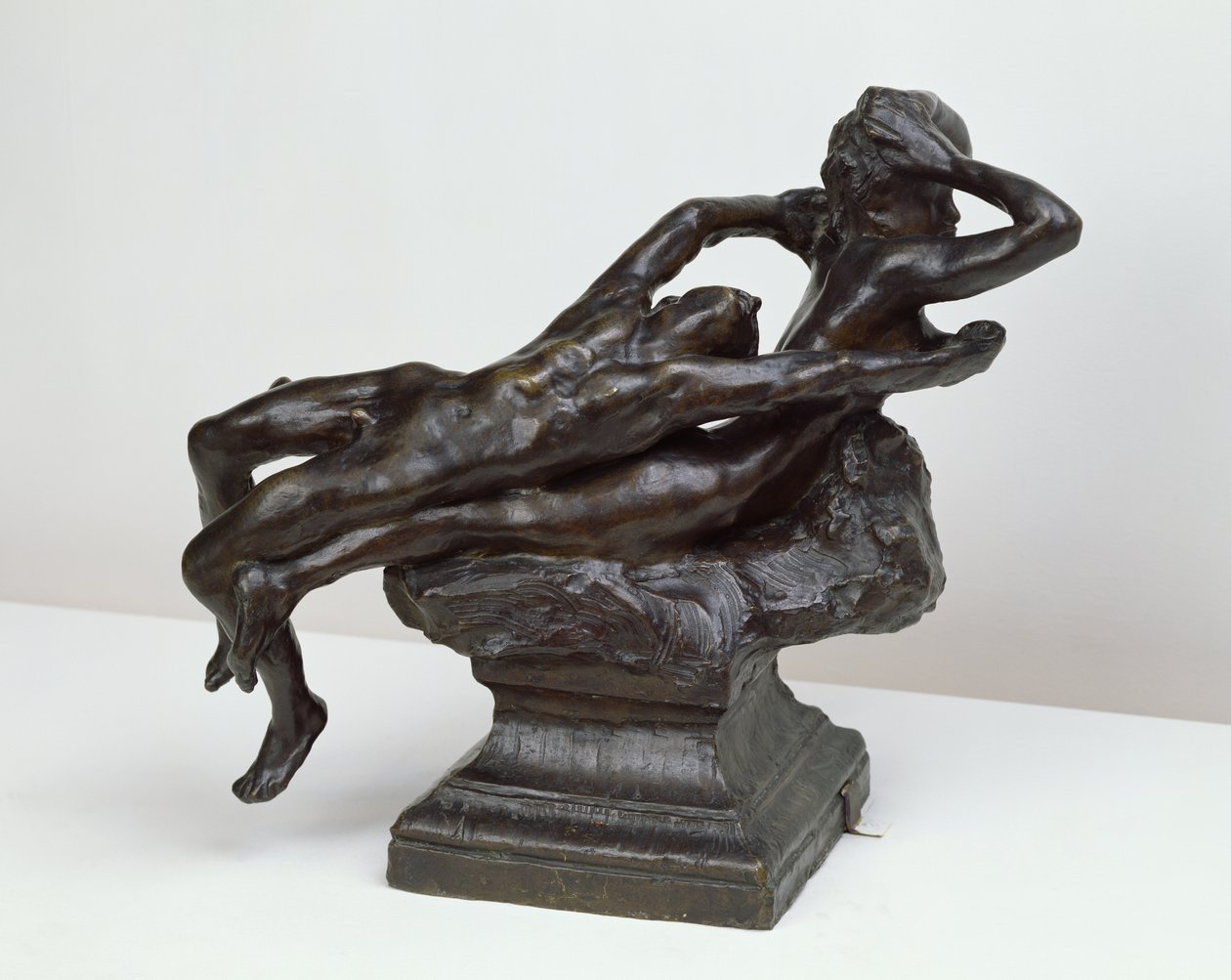 Love Fleeing, 1881 (pronssi) tekijältä Auguste Rodin
