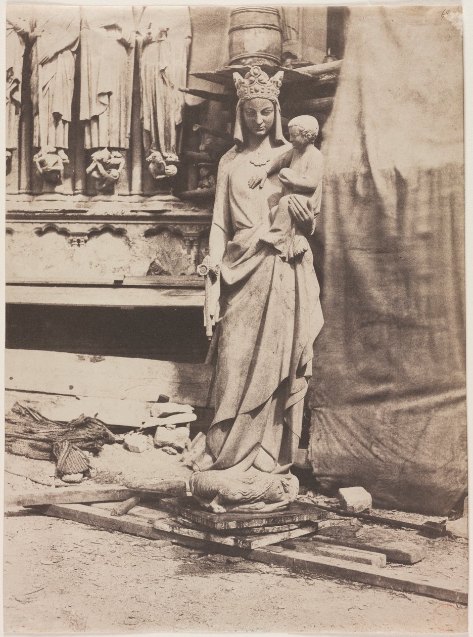 Neitsytpatsas, Notre Dame de Paris tekijältä Auguste Mestral