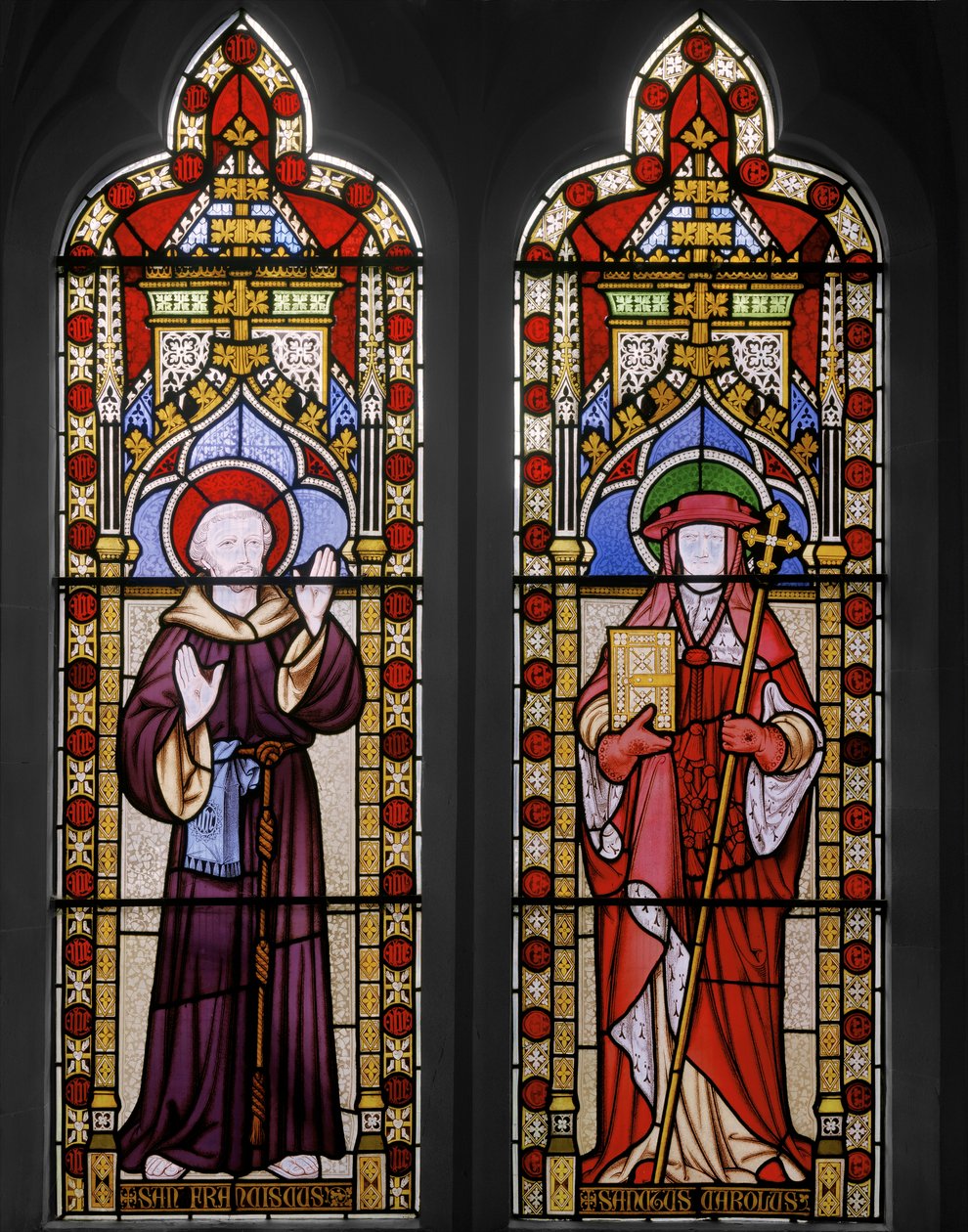 Pyhä Fransiskus Assisilainen ja Pyhä Karolius, 1847 (lasimaalauksia) tekijältä Augustus Welby Northmore Pugin