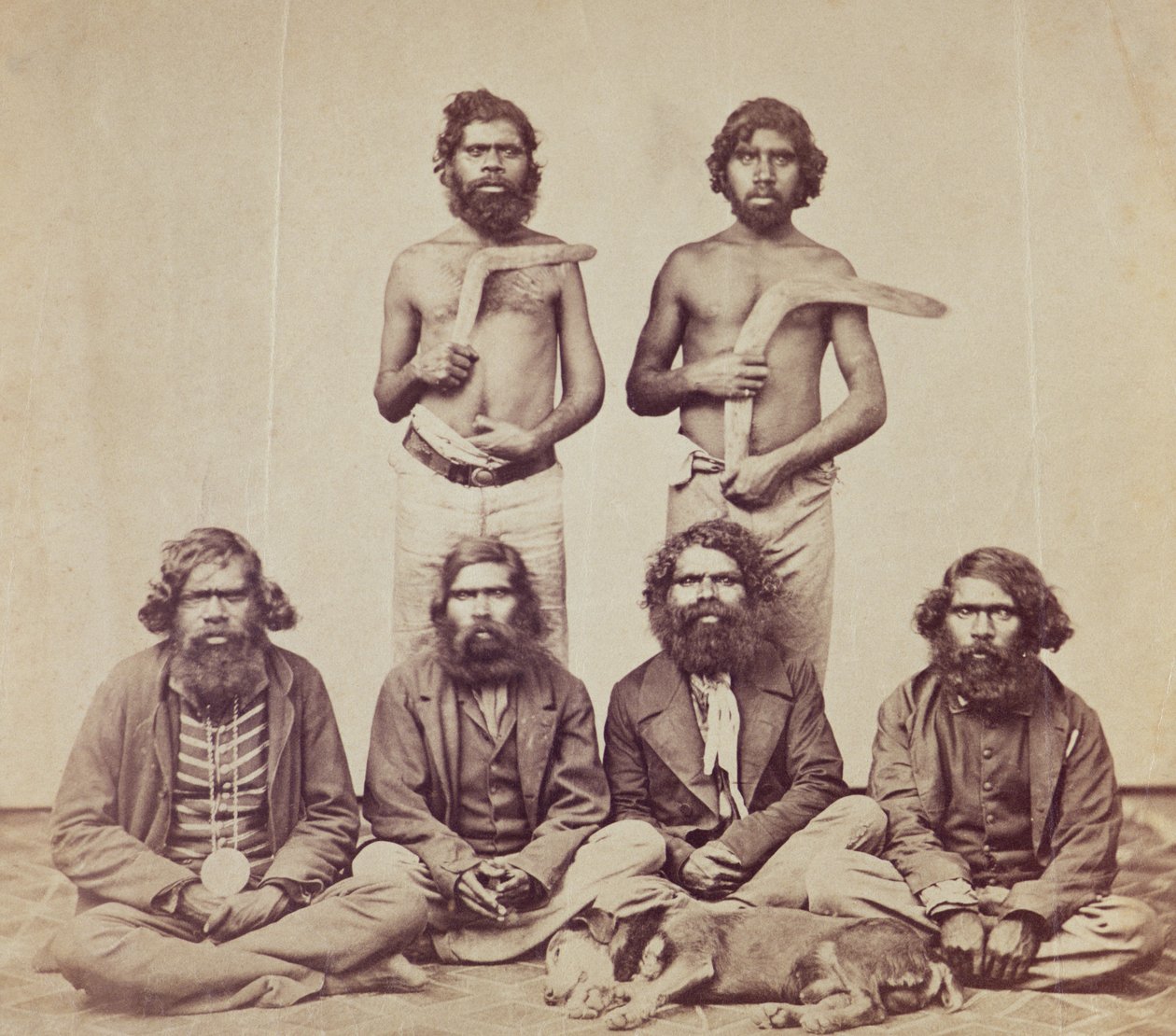Aboriginaalit miehet, n. 1870 (albumiprintti) tekijältä Australian Photographer