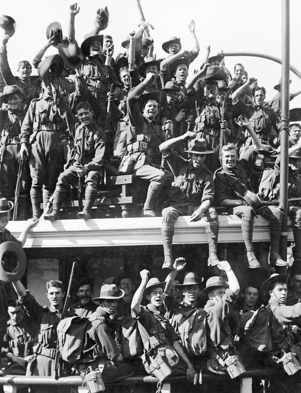 Australian Naval and Military Expeditionary Force (AN&MEF) alukselle Uuteen Guineaan, 19. elokuuta 1914 tekijältä Australian Photographer