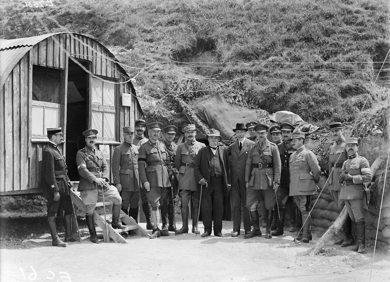 M. Georges Benjamin Clemenceau, Ranskan pääministeri, vierailemassa 4. divisioonassa, kerran ainoa vierailu Australian rintamalla, 7. heinäkuuta 1918 tekijältä Australian Photographer