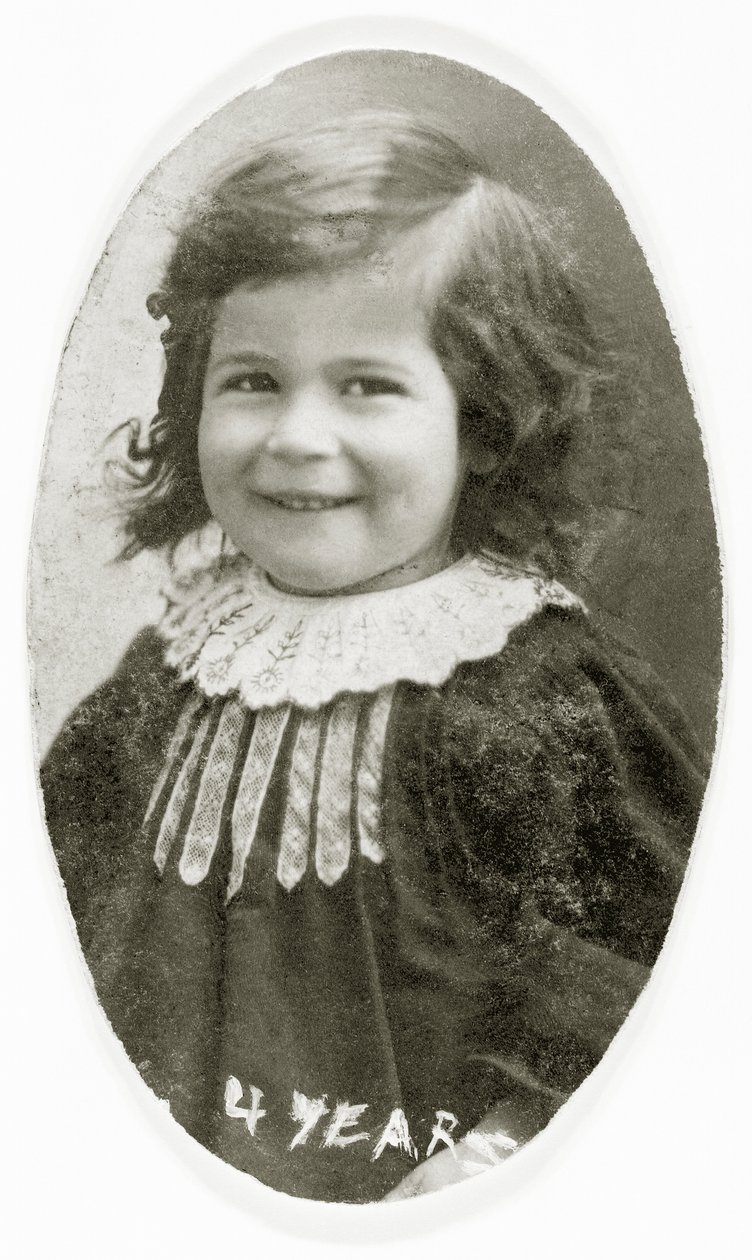 Tina Modotti 4-vuotiaana, Ferlach, Itävalta, 1901 tekijältä Austrian Photographer