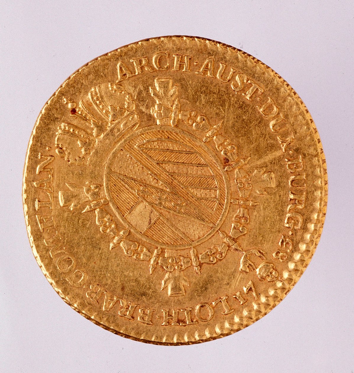 Keisari Joseph II:n (1740-1790) itävaltalainen kultainen dublooni (doublon) 1783 Napoli, museo archeologico tekijältä Austrian School