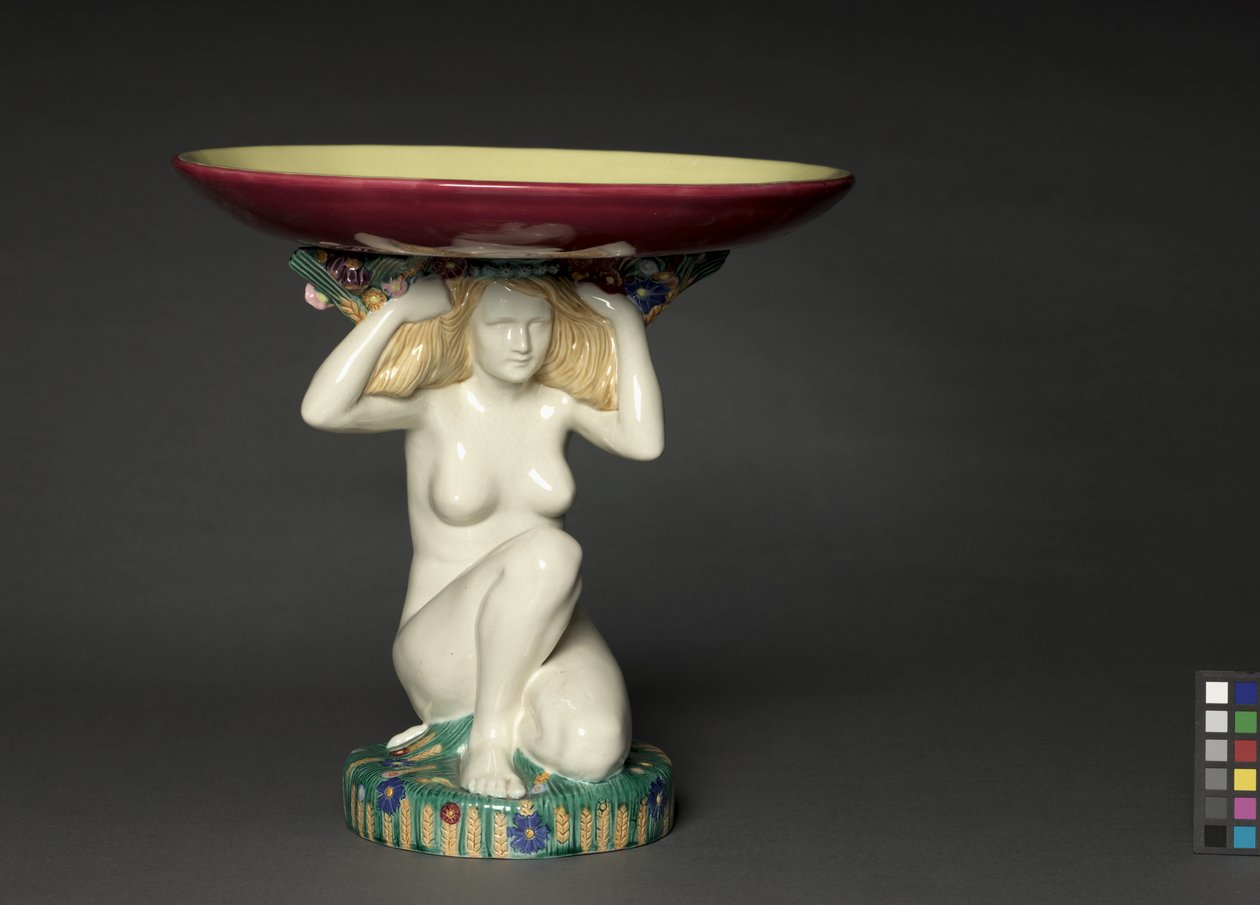 Jalustan keskiosa, Wiener Kunstkeramische Werkstätte Busch ja Ludescher, n. 1910-1915 tekijältä Austrian School