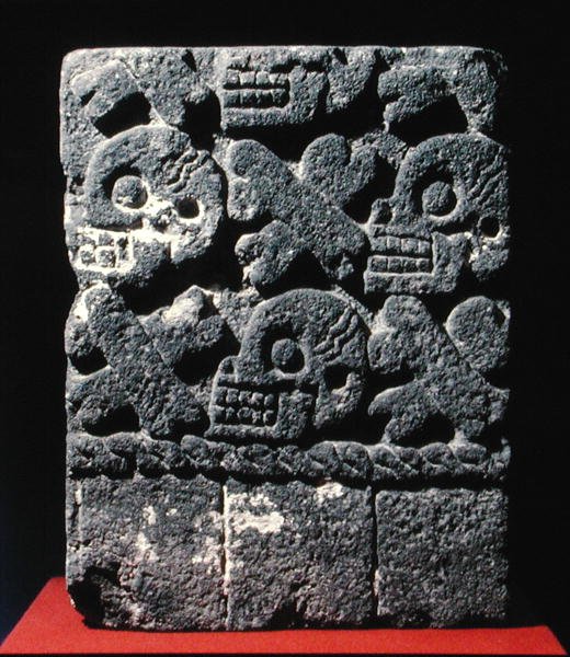 Tzompantli, myöhäinen klassisen jälkeinen aika (1300-1521) (kivi) tekijältä Aztec Aztec