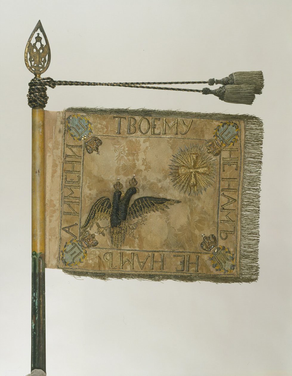 Hänen Majesteettinsa Hengenvartija-Cuirassier-rykmentin standardi, 1800 tekijältä Banners and Standards Flags