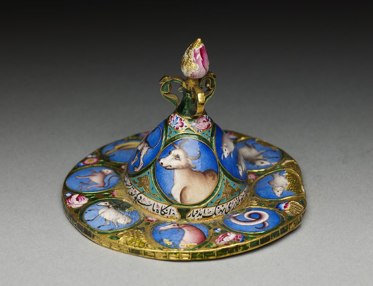 Kannen kulho, lautanen ja lusikka astrologisella koristeella, 1800-luvun alku tekijältä Baqir