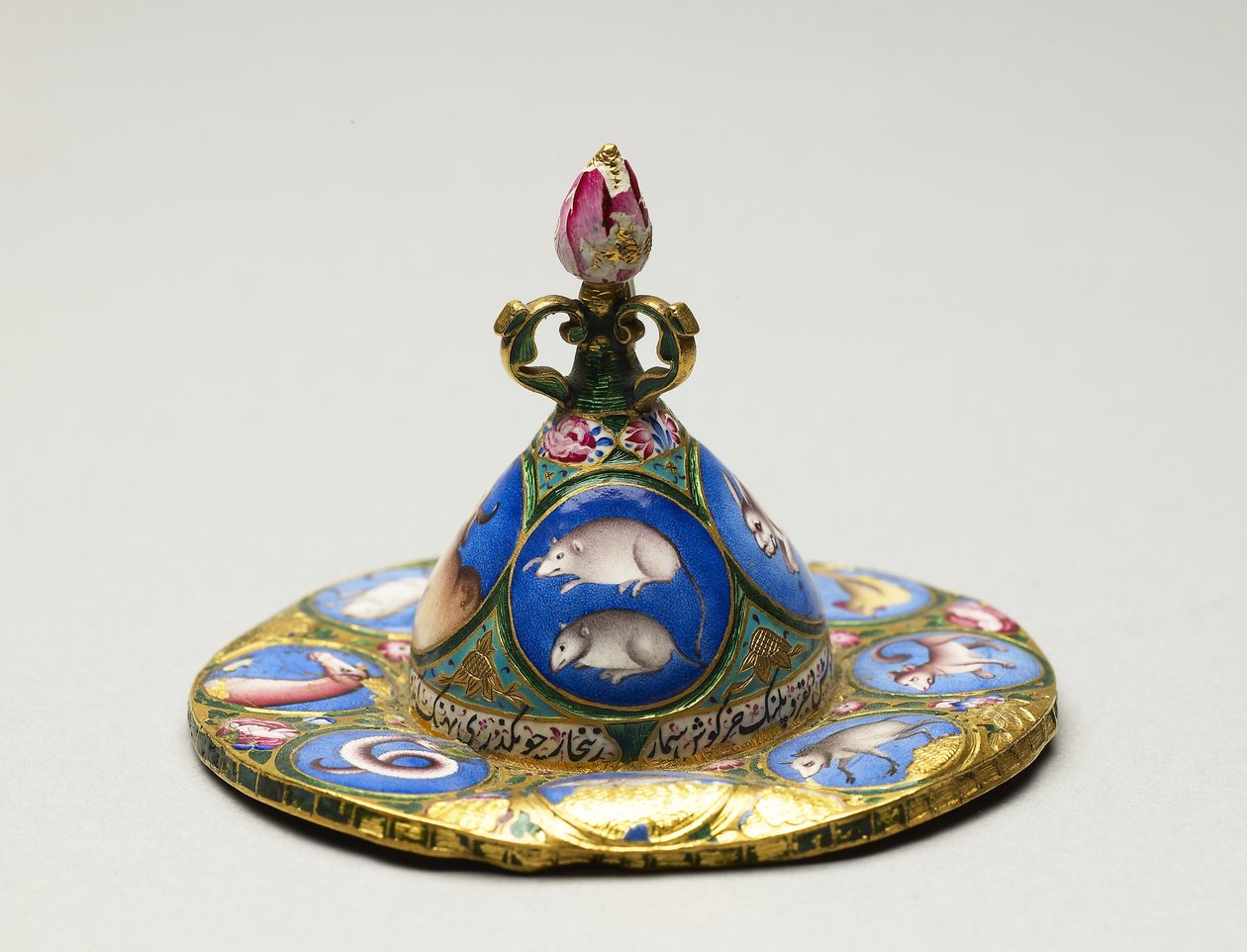 Kannen kulho, lautanen ja lusikka astrologisella koristeella, 1800-luvun alku tekijältä Baqir