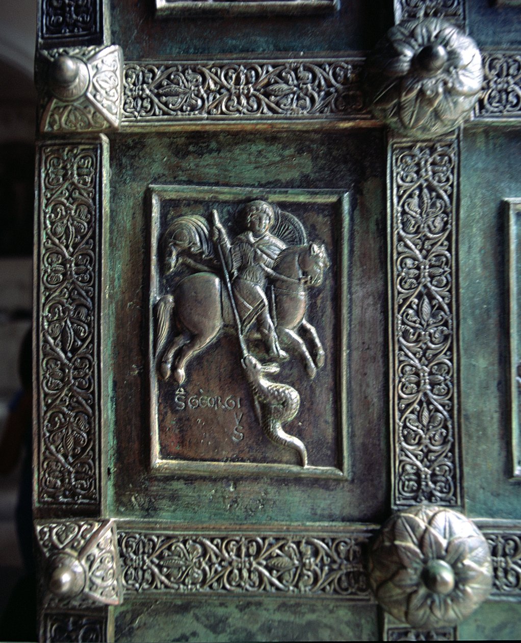 St. George and the Dragon, kohokuvio pääovista (pronssi) tekijältä Barisano da Trani