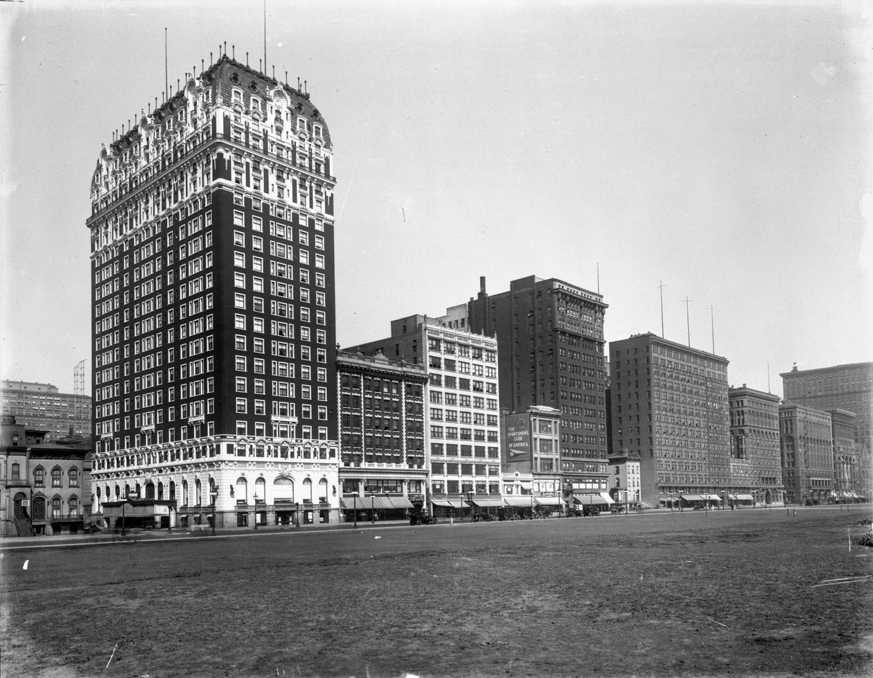 Rakennuksia Michigan Avenuella Balbo Streetiltä Van Buren Streetille, Chicago, Illinois, USA, noin 1905 (s/w-kuva). tekijältä Barnes and Crosby
