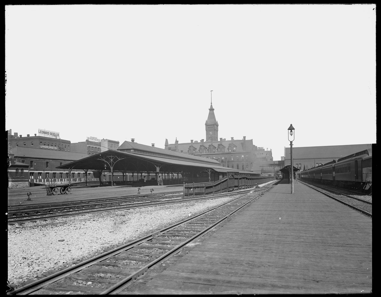 Wells Street Station, Chicago, Illinois, USA, n. 1905 (m/v valokuva) tekijältä Barnes and Crosby