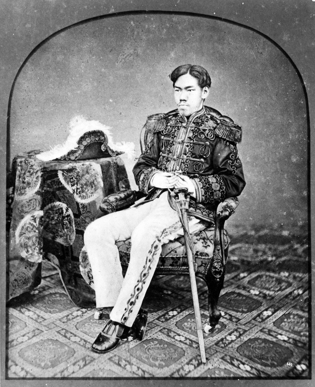 Japanin keisari Meiji, n. 1878-1879 tekijältä Baron Raimund von Stillfried