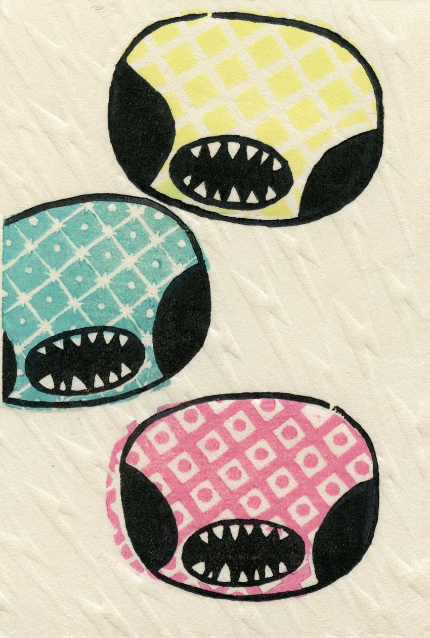 China Monsters, 2012 (puupalikka washilla) tekijältä Bella Larsson