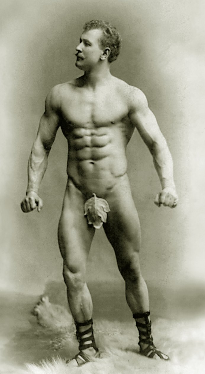 Eugen Sandow, klassisessa antiikin kreikkalais-roomalaisessa asennossa, n. 1894 tekijältä Benjamin J. Falk