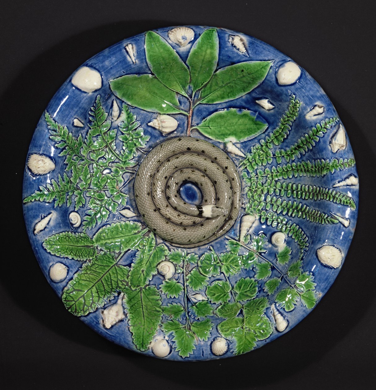 Astia, Palissy Ware (lyijylasitetut keramiikka) tekijältä Bernard Palissy