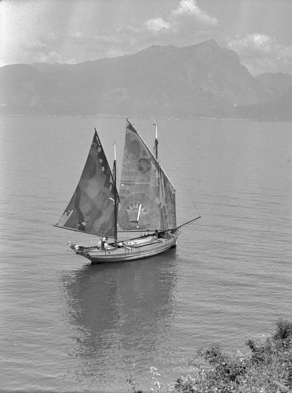 Purjevene Bosporissa, Turkki tekijältä Bernard F. Rogers