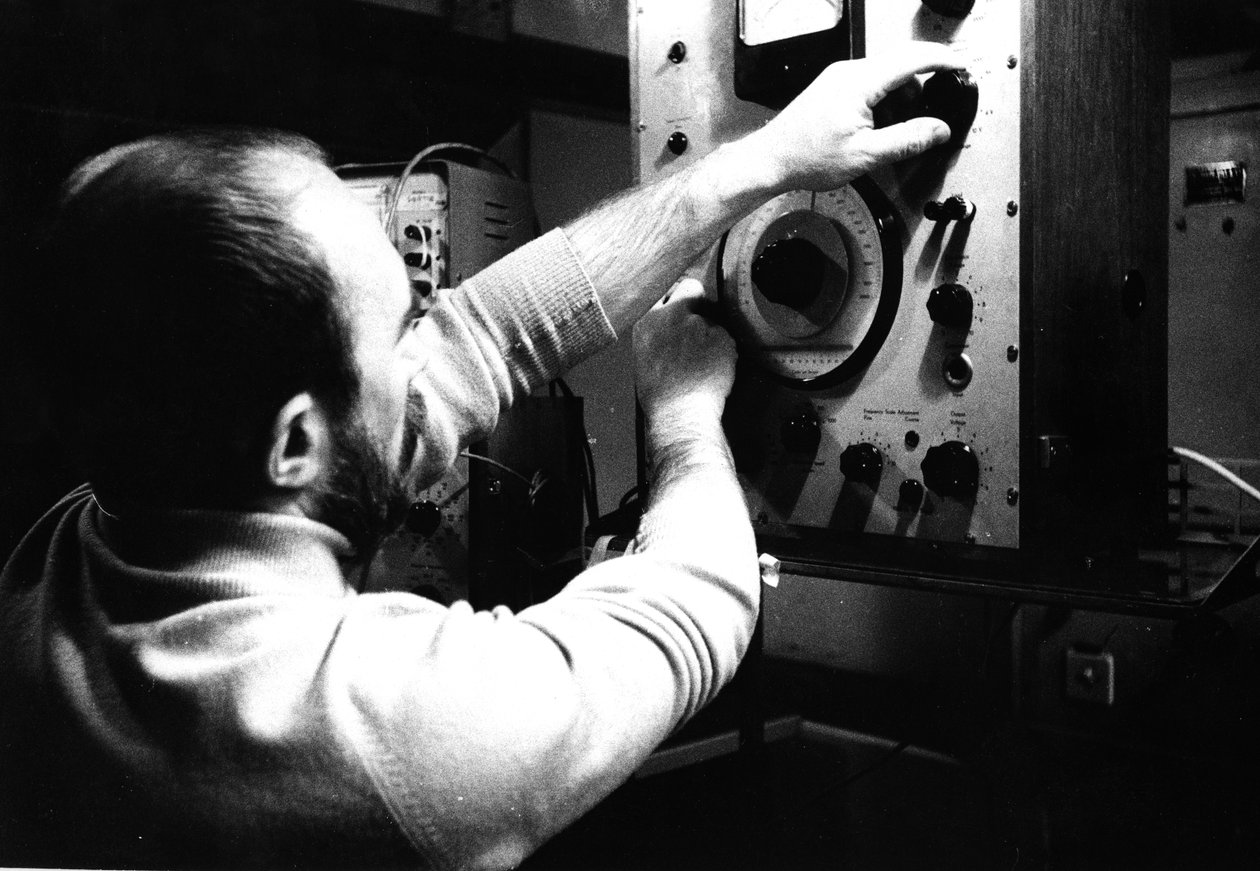 Bernard PARMEGIANI tekijältä Bernard Perrine