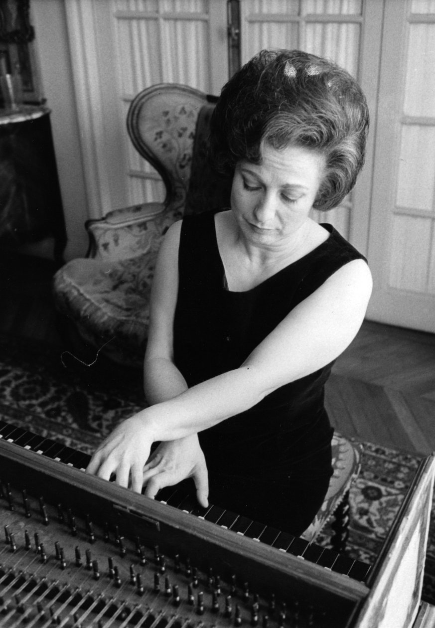 Huguette DREYFUS tekijältä Bernard Perrine