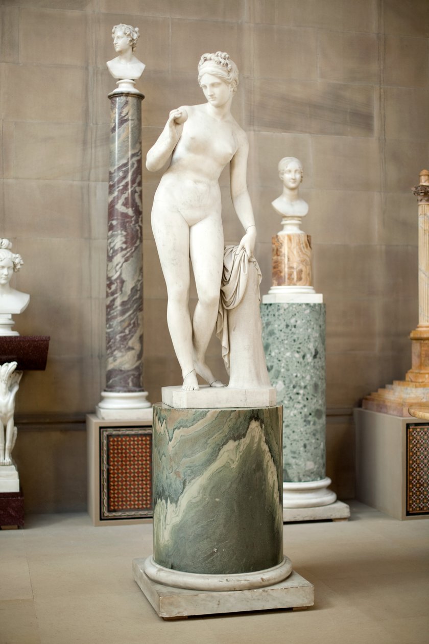 Venus kultaisen omenan kanssa tekijältä Bertel Thorvaldsen