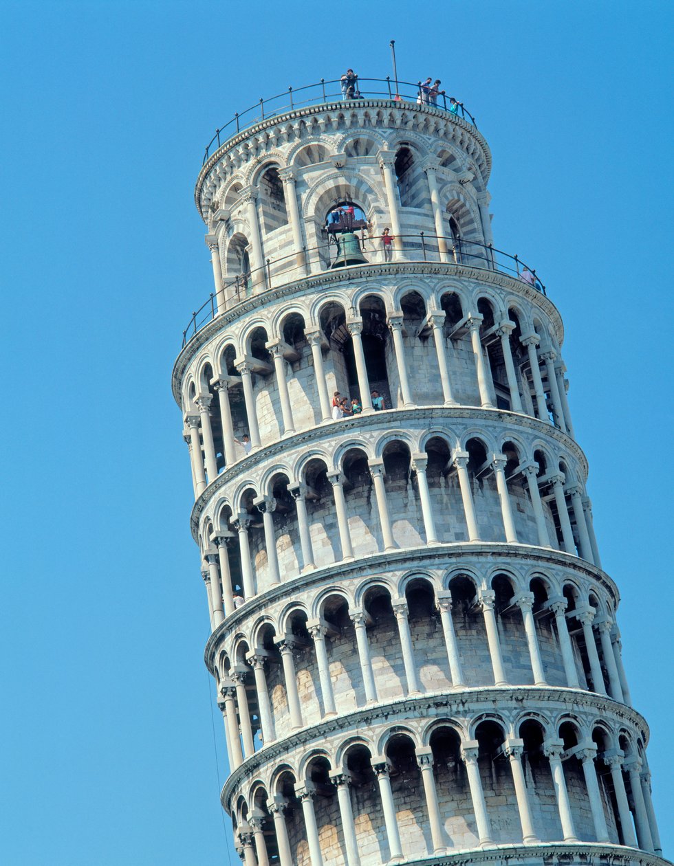 Näkymä kaltevalle tornille tekijältä Bonannus of Pisa