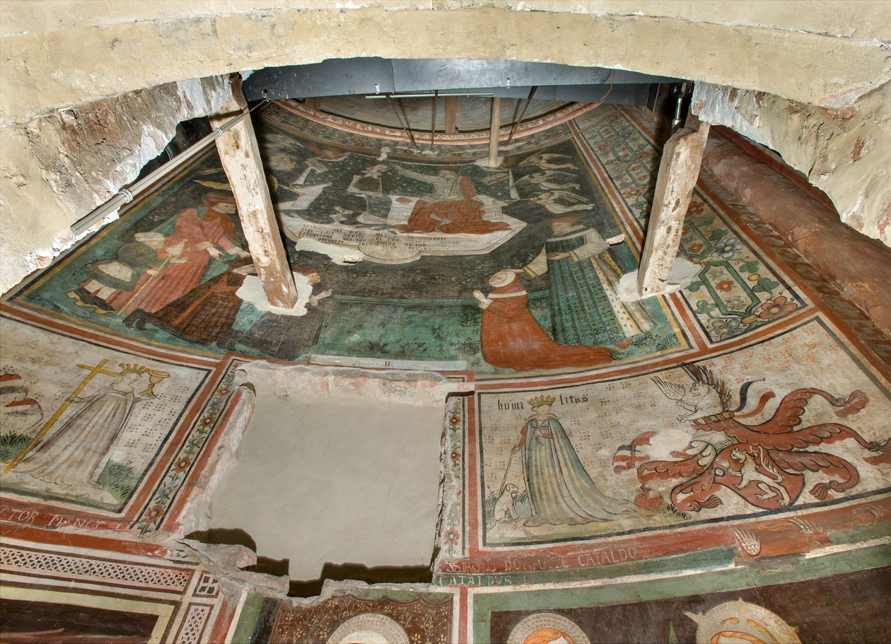 North Transept, Pyhän arkkienkeli Mikaelin alttari, alttaritaulun takana Bonifacio Bembon freskot, Hyve Usko ja nöyryys, Neitsyen ja Kristuksen kruunaus enkelien ympäröimänä tekijältä Bonifacio Bembo